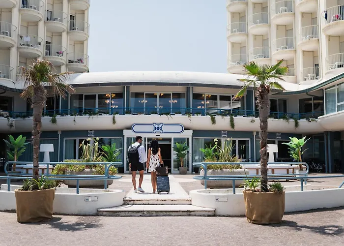 Hr Resort