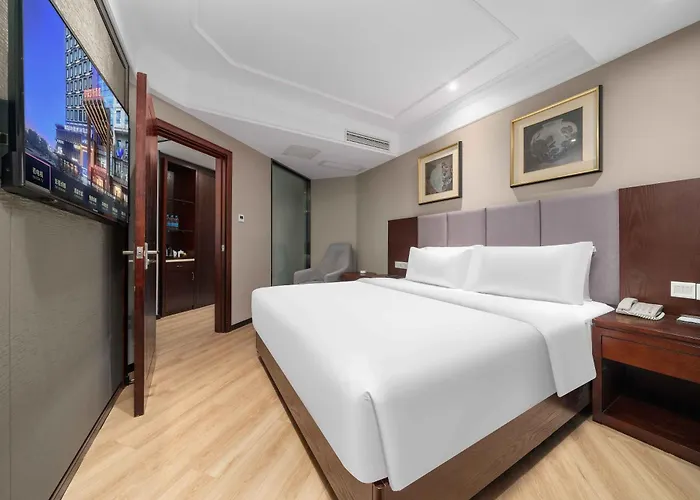 Huzhou Wealth Hotel