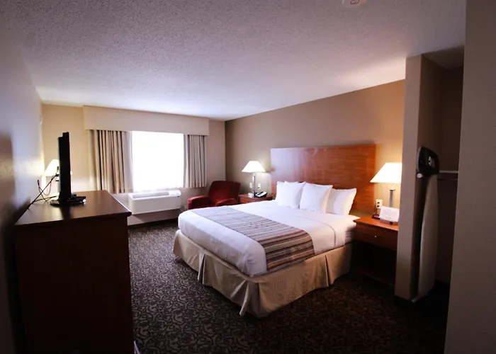 Canby Inn And Suites