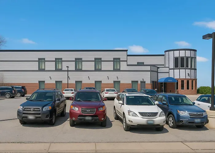 Signature Stay Inn & Suites - Downtown Hamilton