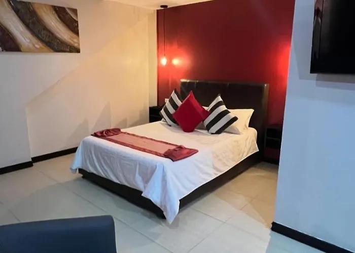 Hotel Leblanc Suites