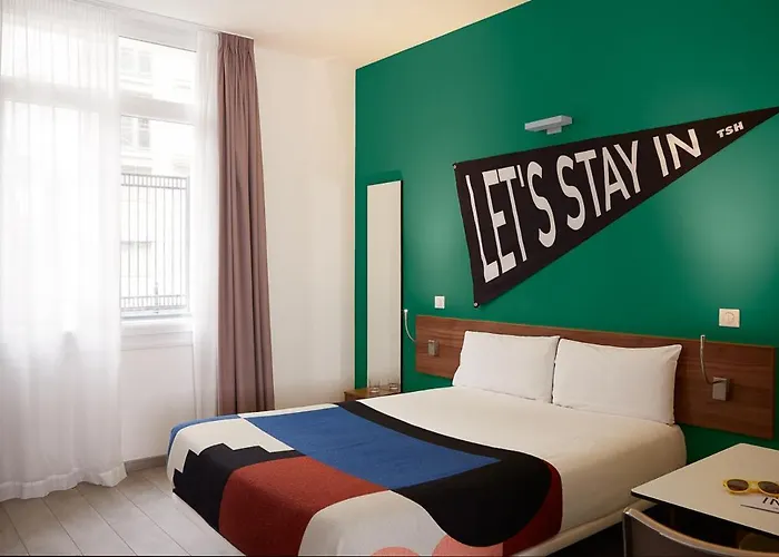 The Social Hub Paris La Défense Extended Stay