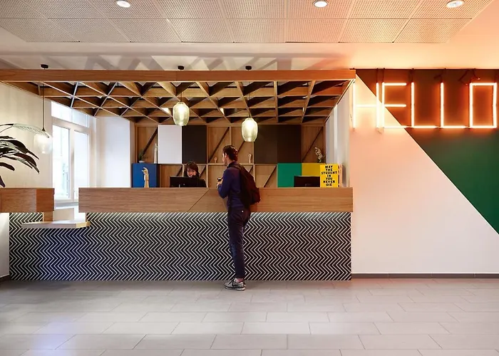 The Social Hub Paris La Défense Extended Stay