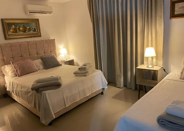 La Malena, Casa Hotel