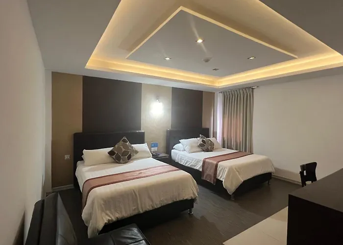 Hotel Leblanc Suites