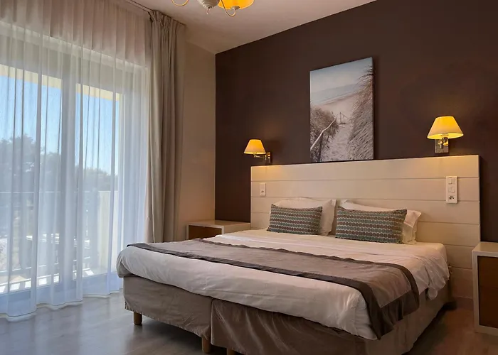 Hotel des Pins