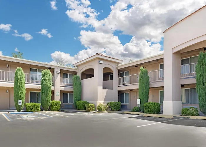 Best Western El Rancho Palacio