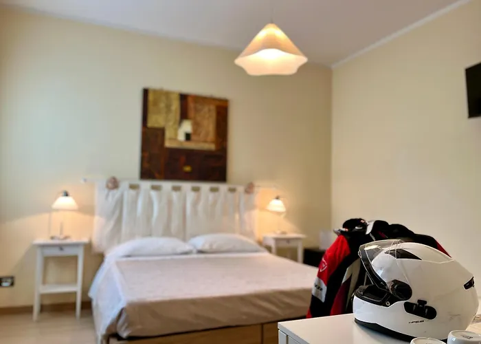 Eremes Rooms & Apartments