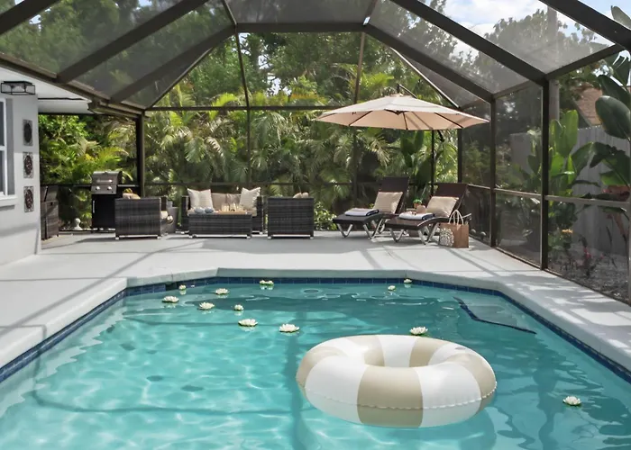 Lotus House With Pool - Relaxation - Close To Beaches
