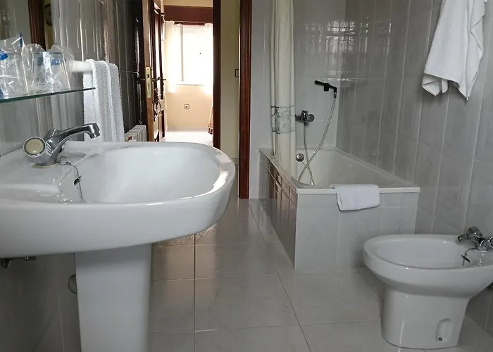 Hostal Leon II