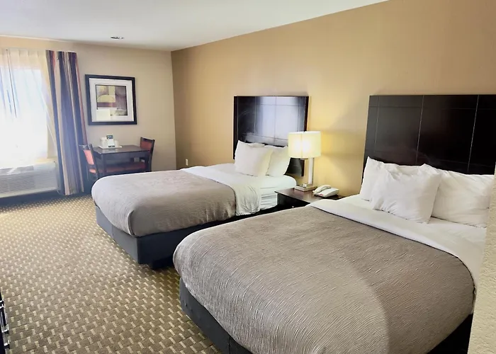 Quality Inn & Suites Pine Bluff