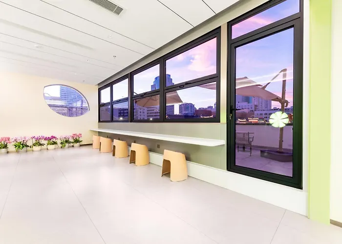 Lemon Hotel Ningbo Tianyi Square Drum Tower Branch