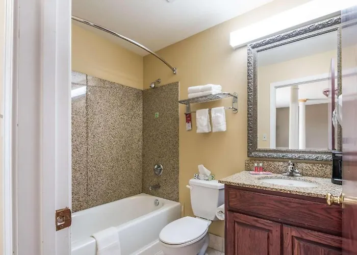 Bryant Inn And Suites