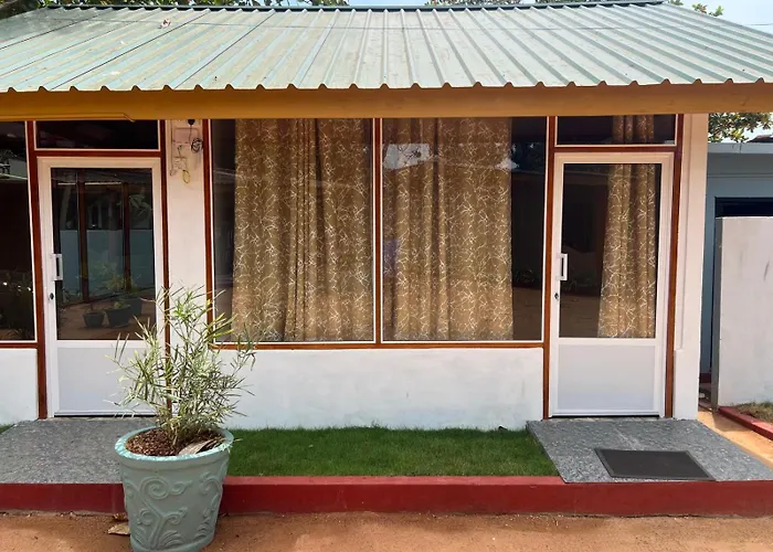 Golden Beach Hotel & Restaurant