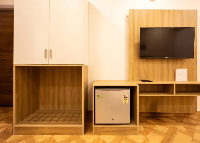 U By Z Hotels, Seshadripuram