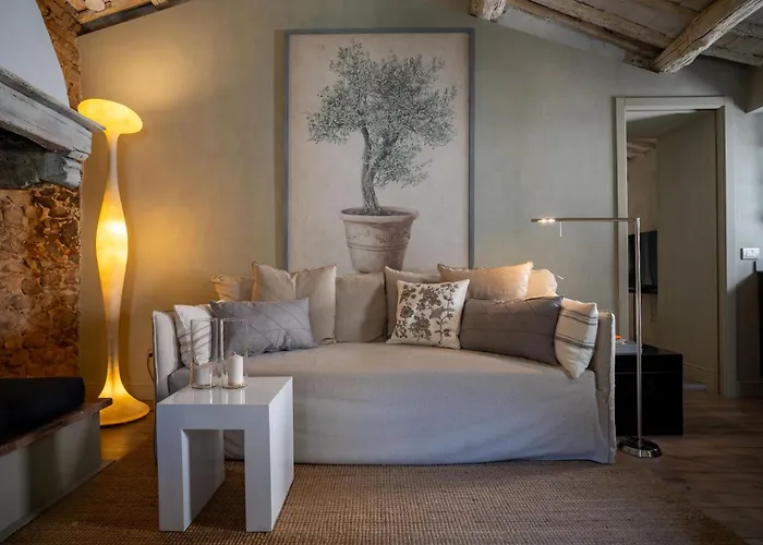 Villa Sassolini Suite & Rooms - Country Boutique Hotel