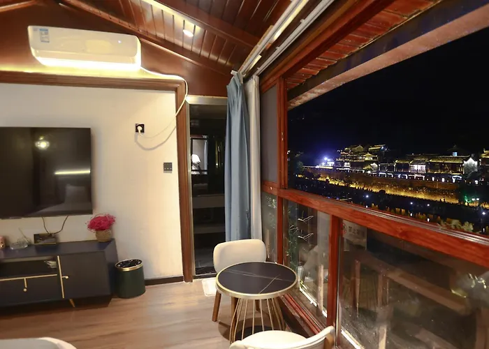 Shuiyun Zhijian Homestay