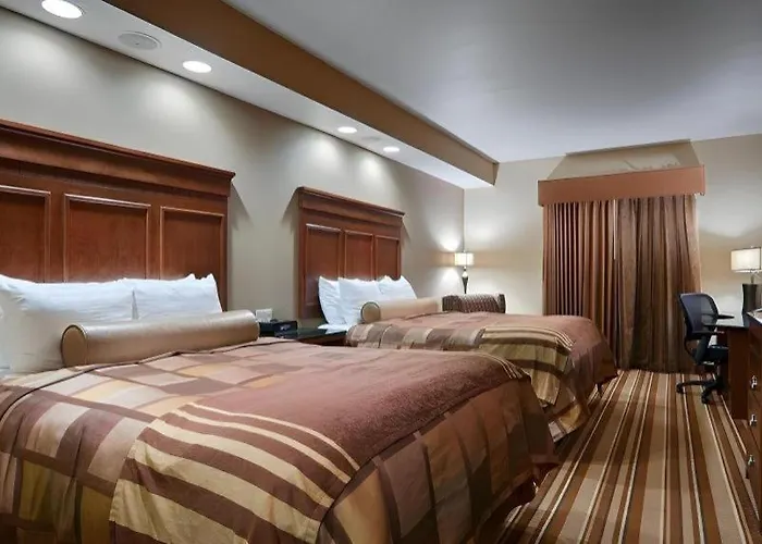 Best Western Plus Kc Speedway Inn & Suites