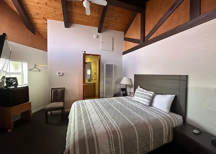 Lee Vining Motel