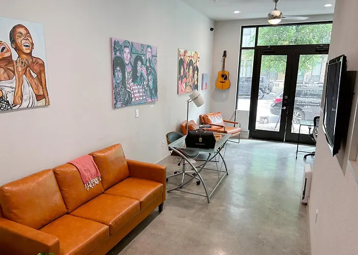 Sentral East Austin At 1614 E Sixth
