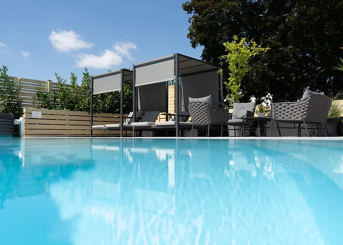 Kracher Hotel Doppelzimmer - Fuer Maximal 4 Personen Inklusive Pool