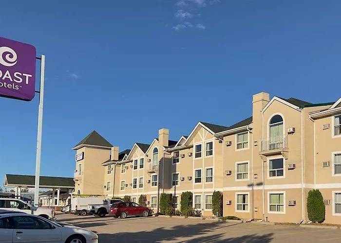 Coast Hinton Hotel