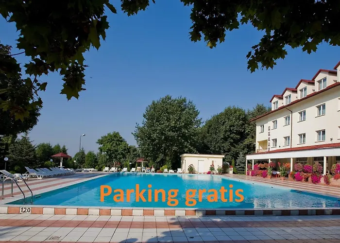 Hotel Ambasador Chojny