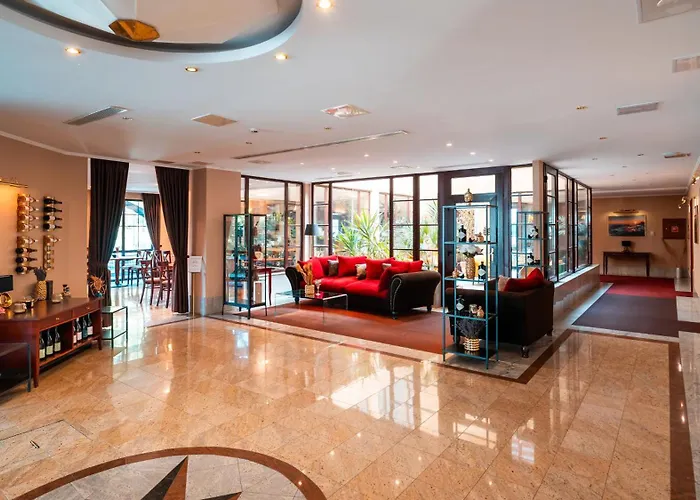 Hotel Tihany Atrium