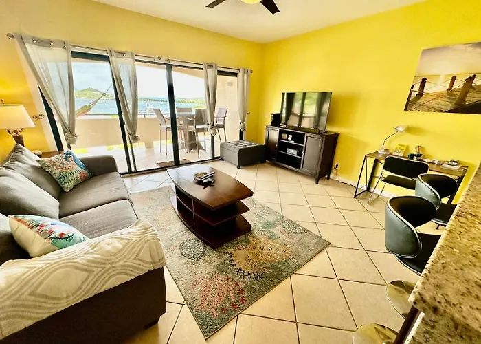 Amazing View 1 Bed1 Bath Villa On Red Hook Strip