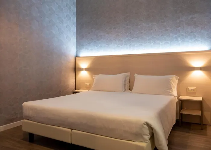 Hotel Embassy