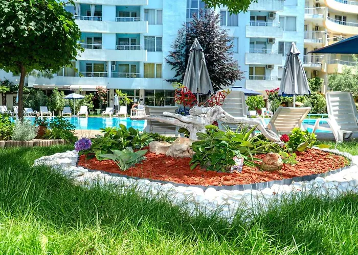 Yassen Holiday Village