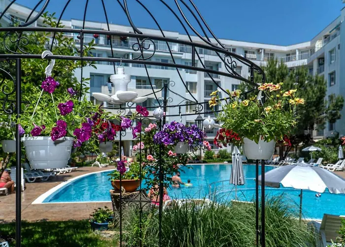 Yassen Holiday Village