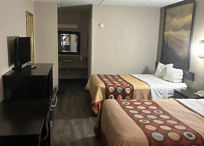 Super 8 By Wyndham Shelby