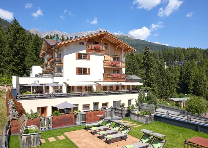 Hotel Der Waldhof - Unique - A Hidden Gem - Nature - Organic - Eco
