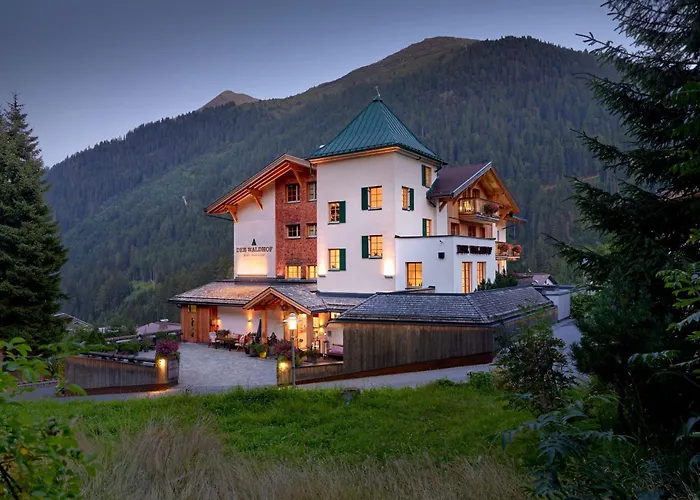 Hotel Der Waldhof - Unique - A Hidden Gem - Nature - Organic - Eco