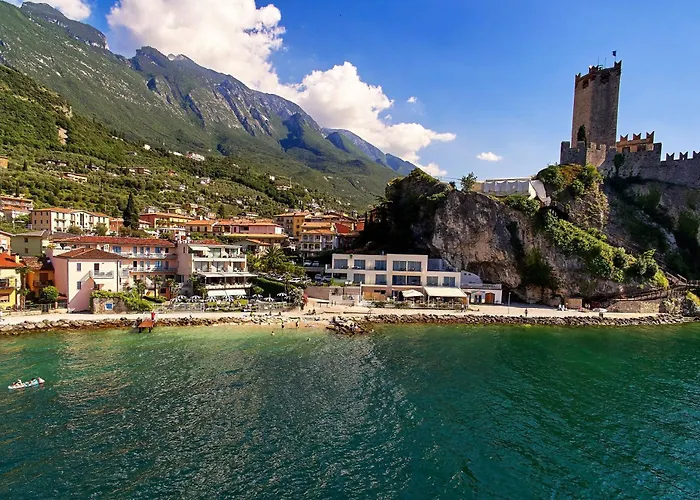 Hotel Castello Lake Front