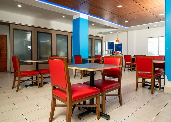 Holiday Inn Express Hotel & Suites Hesperia By Ihg