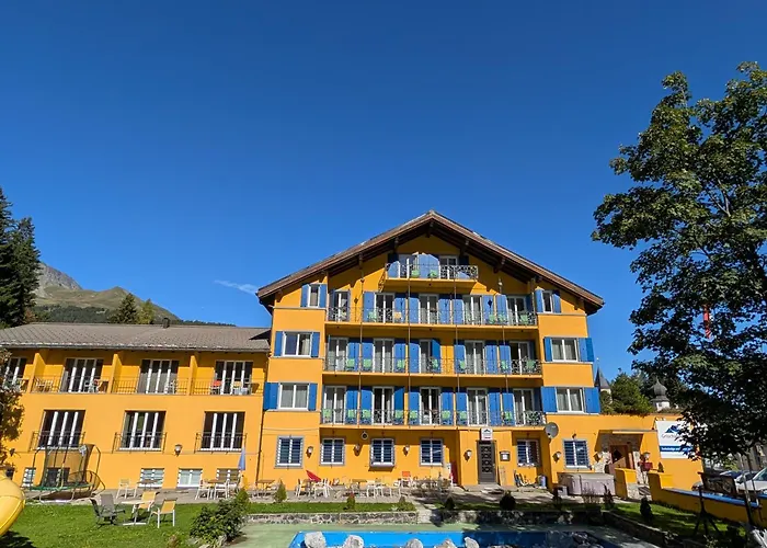 Grischalodge Das Hotel Mit Bergblick Seit 1929 - Schlicht, Preiswert Und Mit Einem Touch Nostalgie