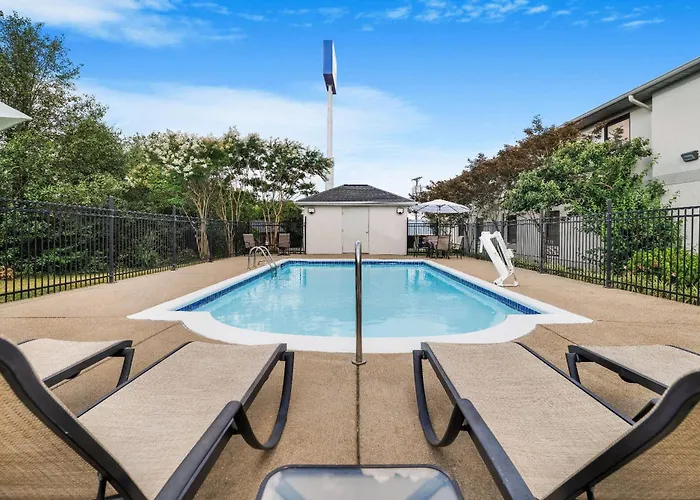 Baymont By Wyndham Madisonville