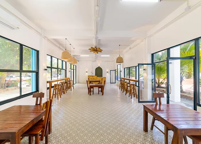 Peaceful Hotel