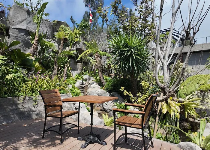 Jambuluwuk Bromo Poshtel
