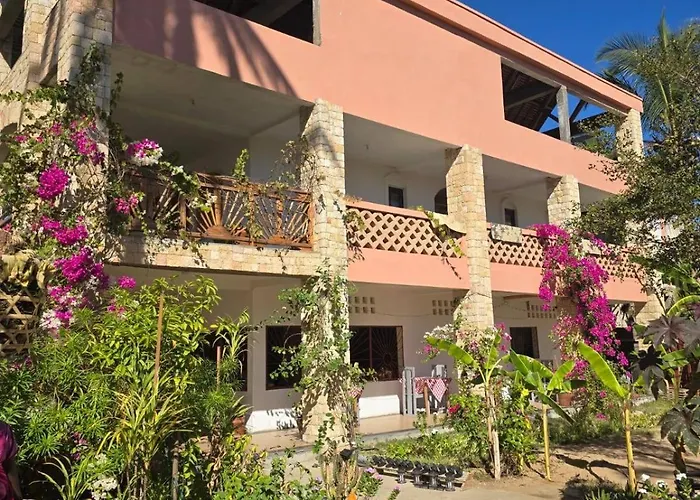Oasis Kemba Hotel-Restaurant-Bar