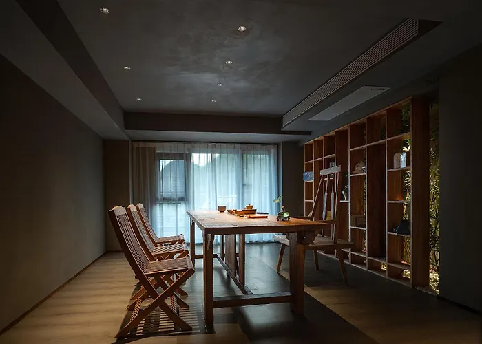 Zhangjiajie Sanhe Hotel-Tea Culture Experience, Tea Tour, Free Pick Up Service If Book A Minimum Of 3 Nights,Free Shuttle Service To East Gate Of Forest Park, Free Welcome Tea, Free Folk Costume Experience,English Customer Service