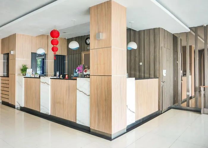 Townhouse Oak Palembang Near Palembang Golf Club Formerly Kr Hotel