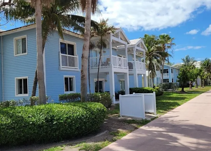 Bimini 2Br-2Ba Ocean View Near Infinity Pool & Beach