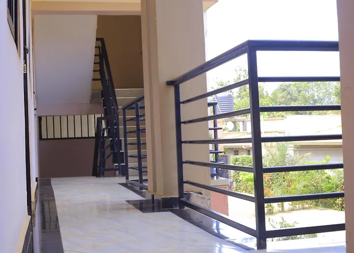 Golden Suites Hotel