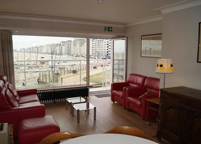 Seaview 2-Bedroom Apartment Goldeneye With Private Garage In Duinbergen