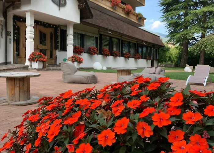 Rauzi Hotel Garni & Apartments