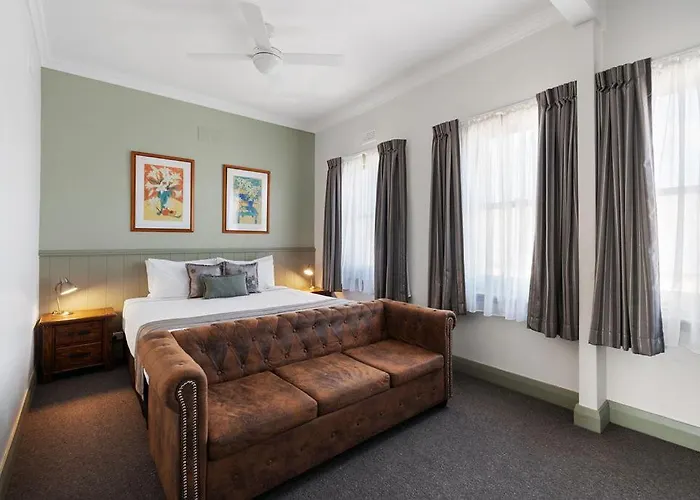 George Inn Rooms At Royal Tenterfield