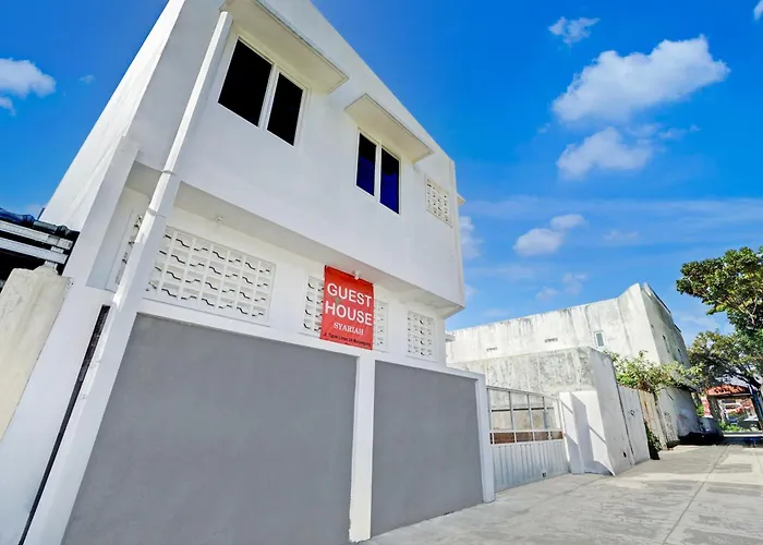 Oyo Madani Guest House Syariah